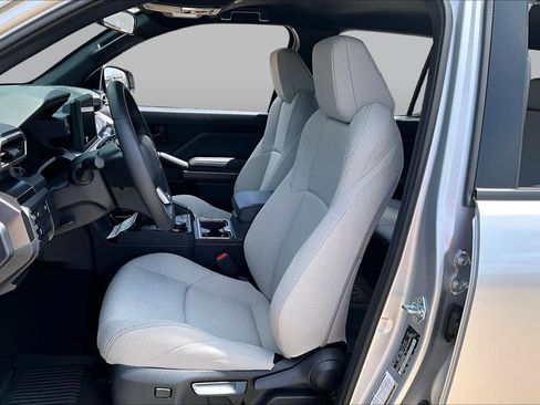 Used 2026 Toyota 4Runner SR5 AWD/4WD image 8