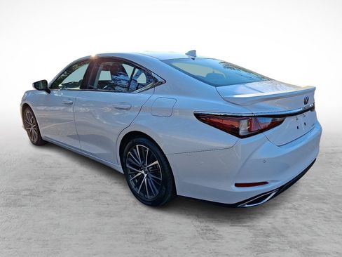 Certified 2023 Lexus ES 350 w/ Premium Package image 4