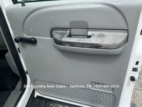 Used 2005 Ford F350 2WD Crew Cab Super Duty image 11