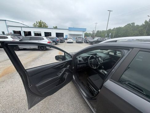 Used 2022 Subaru Impreza Premium AWD/4WD image 12