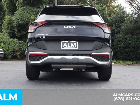 Used 2024 Kia Sportage LX image 7