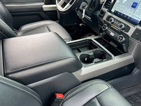 Used 2022 Ford F250 Lariat w/ Lariat Value Package image 19