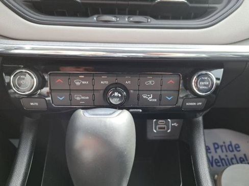 Certified 2022 Jeep Compass Limited AWD/4WD image 18