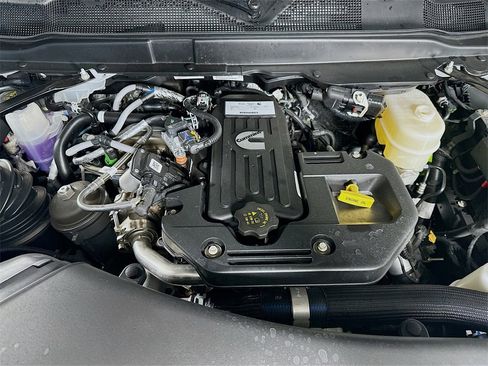 New 2026 RAM 3500 Limited image 18