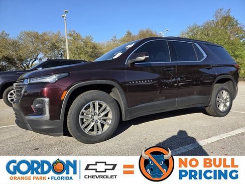 Used 2023 Chevrolet Traverse LT image 1