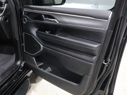 Used 2024 Jeep Wagoneer Series II w/ Convenience Group I image 28