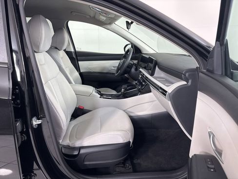 Certified 2025 Hyundai Tucson SEL FWD image 6