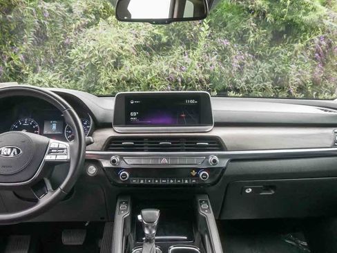 Used 2021 Kia Telluride EX w/ EX Premium Package image 14