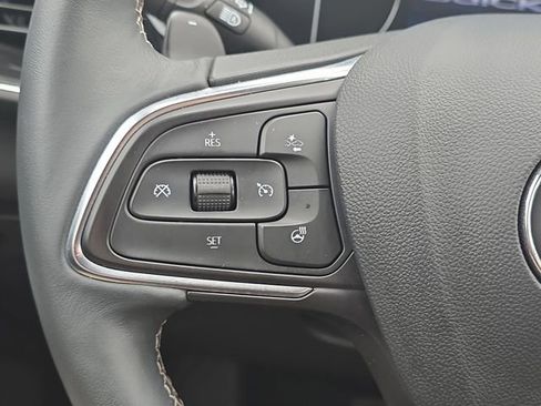 Used 2023 Buick Envision Preferred image 19