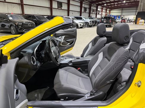 Used 2017 Chevrolet Camaro SS RWD image 24