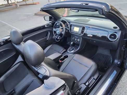 Used 2013 Volkswagen Beetle 2.5 FWD image 26