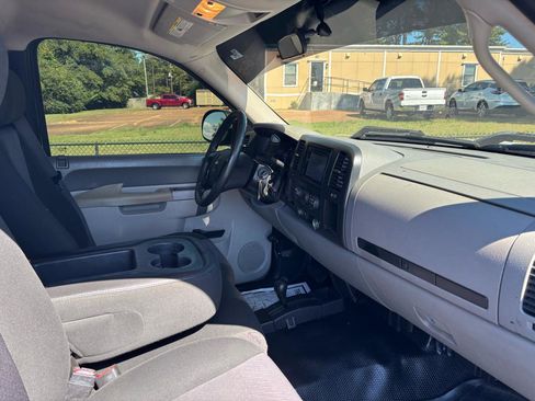 Used 2013 GMC Sierra 1500 W/T AWD/4WD image 9