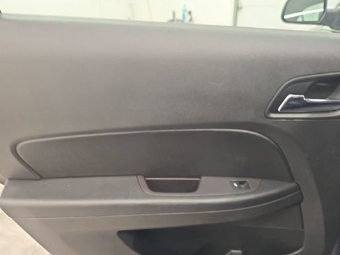 Used 2017 Chevrolet Equinox LS FWD image 17