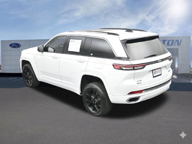 Used 2023 Jeep Grand Cherokee Overland w/ Luxury Tech Group IV AWD/4WD image 63