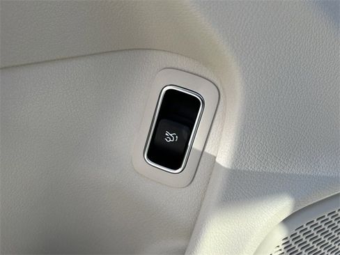 Certified 2025 Mercedes-Benz CLA 250 4MATIC image 16