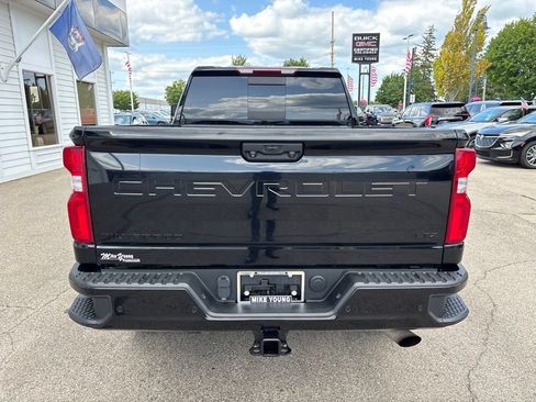 Used 2022 Chevrolet Silverado 2500 LTZ w/ LTZ Plus Package AWD/4WD image 6
