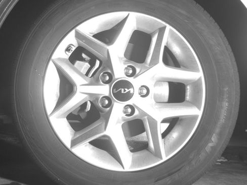 Used 2025 Kia Soul LX w/ LX Technology Package FWD image 19
