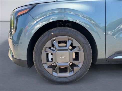 New 2026 Kia Carnival SX FWD image 9
