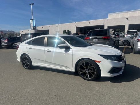 Used 2021 Honda Civic Sport image 2