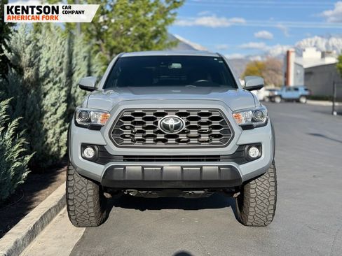 Used 2020 Toyota Tacoma TRD Off-Road w/ Technology Package AWD/4WD image 2