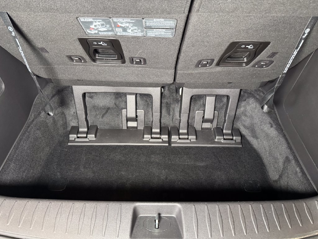 Used 2026 Kia Carnival SX Prestige FWD image 24