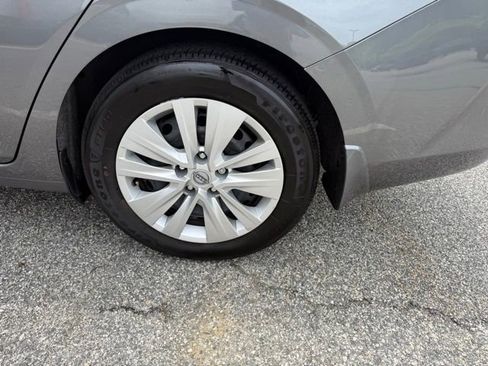 Used 2025 Nissan Sentra S FWD image 25