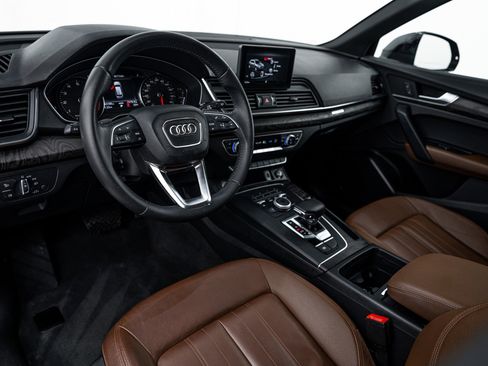 Used 2020 Audi Q5 2.0T Premium w/ Convenience Package image 8