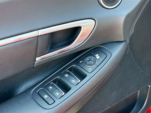 Used 2023 Hyundai Sonata SEL w/ Convenience Package FWD image 7