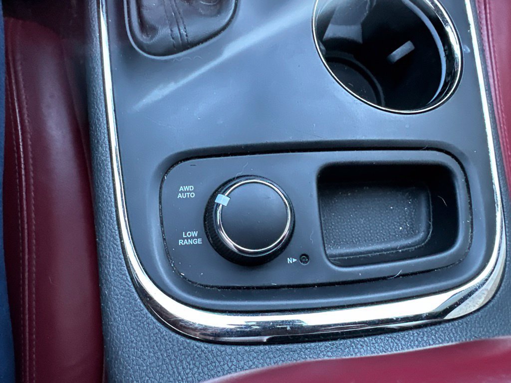 Used 2018 Dodge Durango R/T w/ Technology Group AWD/4WD image 25