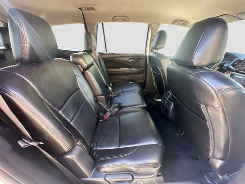 Used 2020 Honda Pilot EX image 29
