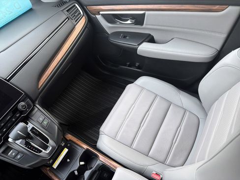 Used 2022 Honda CR-V Touring image 11