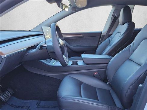 Used 2024 Tesla Model Y Long Range image 15