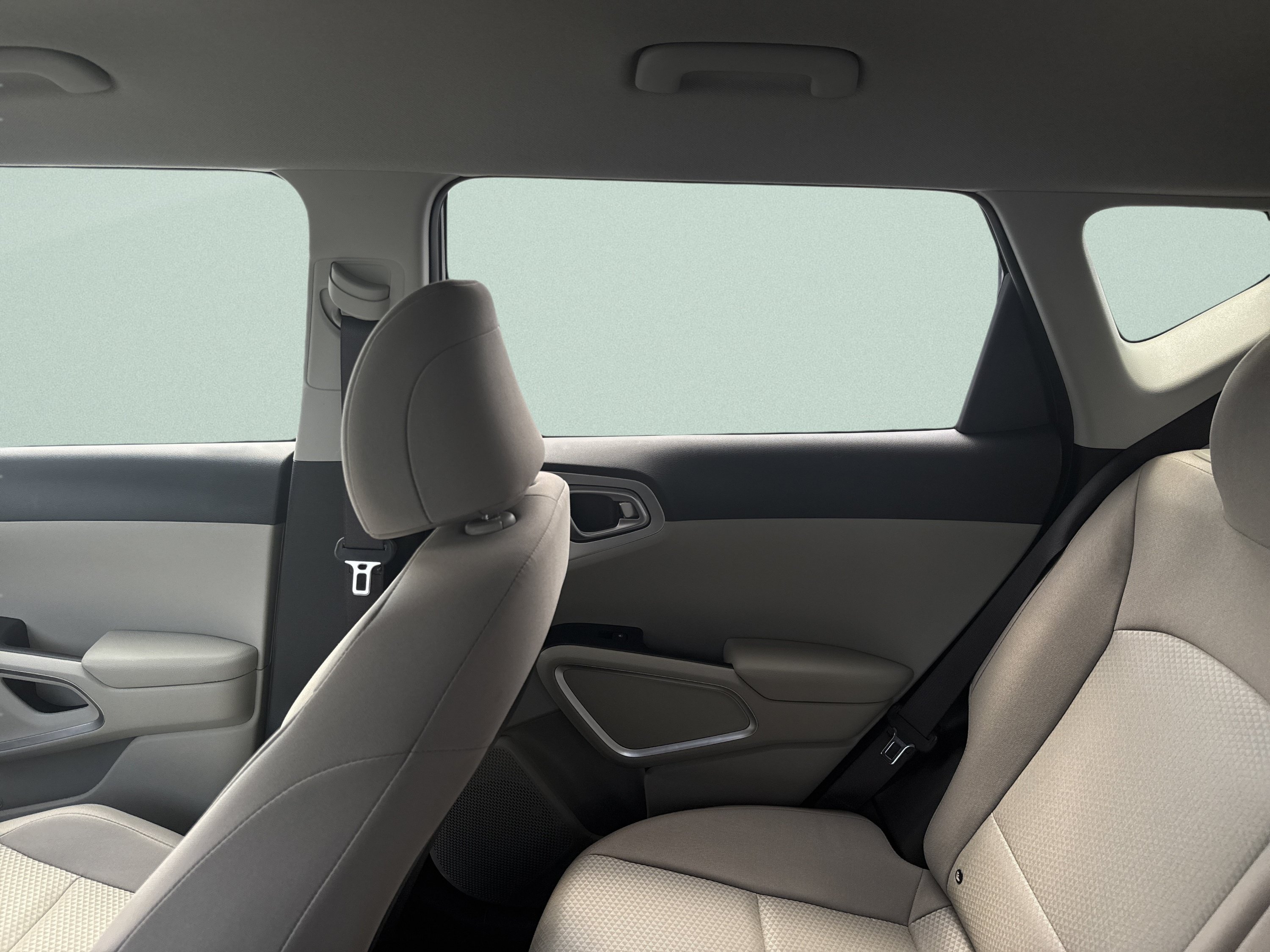 Used 2025 Kia Soul LX w/ LX Technology Package FWD image 26