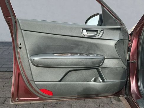 Used 2018 Kia Optima EX w/ Premium Package image 10