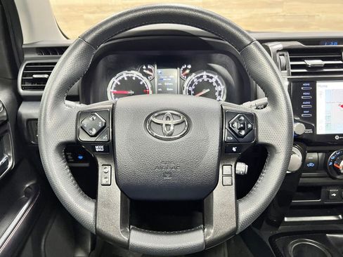 Used 2022 Toyota 4Runner TRD Off-Road Premium AWD/4WD image 3