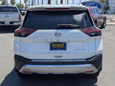 Used 2022 Nissan Rogue Platinum w/ Head-Up Display Package FWD image 3