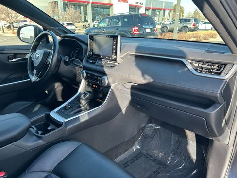 Used 2020 Toyota RAV4 XSE image 28