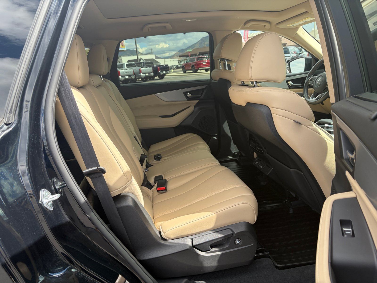 Used 2023 Acura MDX w/ Technology Package AWD/4WD image 26