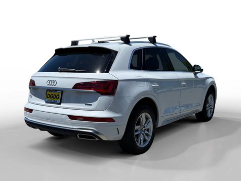 Used 2023 Audi Q5 2.0T Premium w/ Convenience Package AWD/4WD image 5