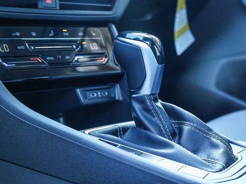 New 2026 Volkswagen Jetta SE image 33