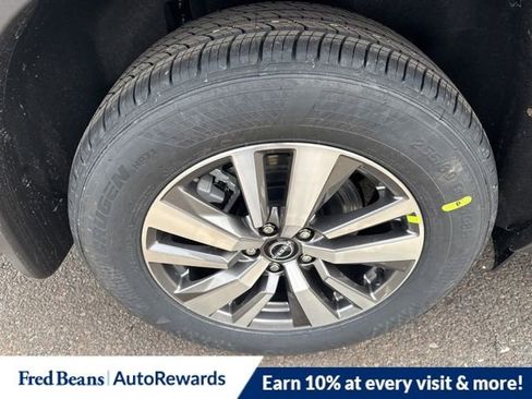 New 2026 Nissan Pathfinder SL image 11