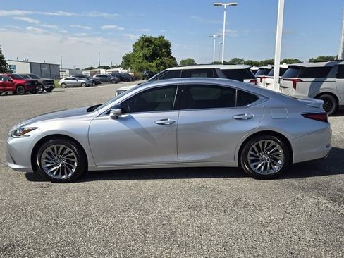 Used 2024 Lexus ES 350 w/ Luxury Package FWD image 4