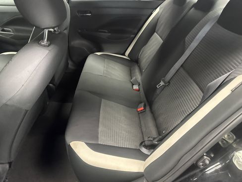 Used 2021 Nissan Versa SV image 15