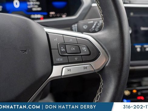 Used 2023 Volkswagen Tiguan SE image 11