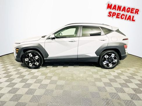 Used 2025 Hyundai Kona SEL FWD image 5