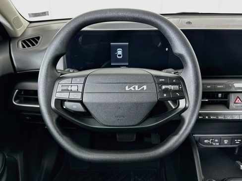 Used 2025 Kia K4 FWD image 18