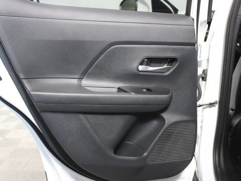 Used 2025 Nissan Kicks SV FWD image 24