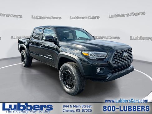 Used 2023 Toyota Tacoma TRD Off-Road image 1