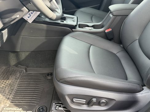 New 2026 Toyota Corolla Cross XLE image 28