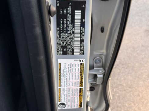 Used 2016 Lexus GX 460 w/ Premium Package AWD/4WD image 56